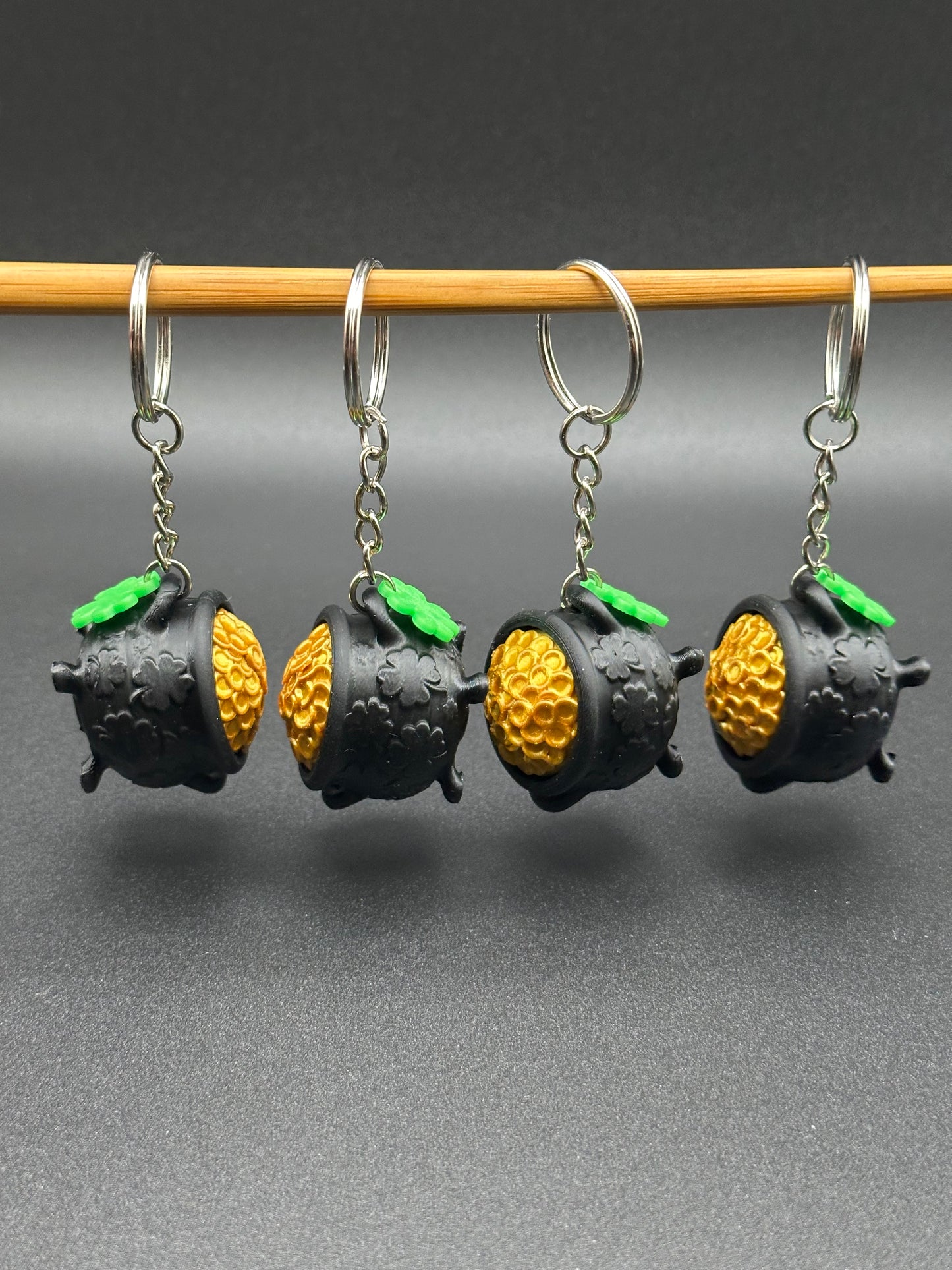 Lucky Pot O' Gold Fidget Clicker – St. Patrick’s Day Themed Keychain! 🍀✨